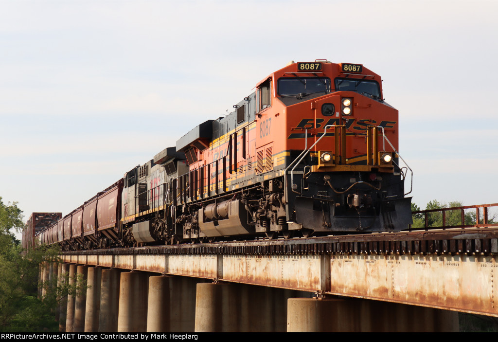 BNSF 8087